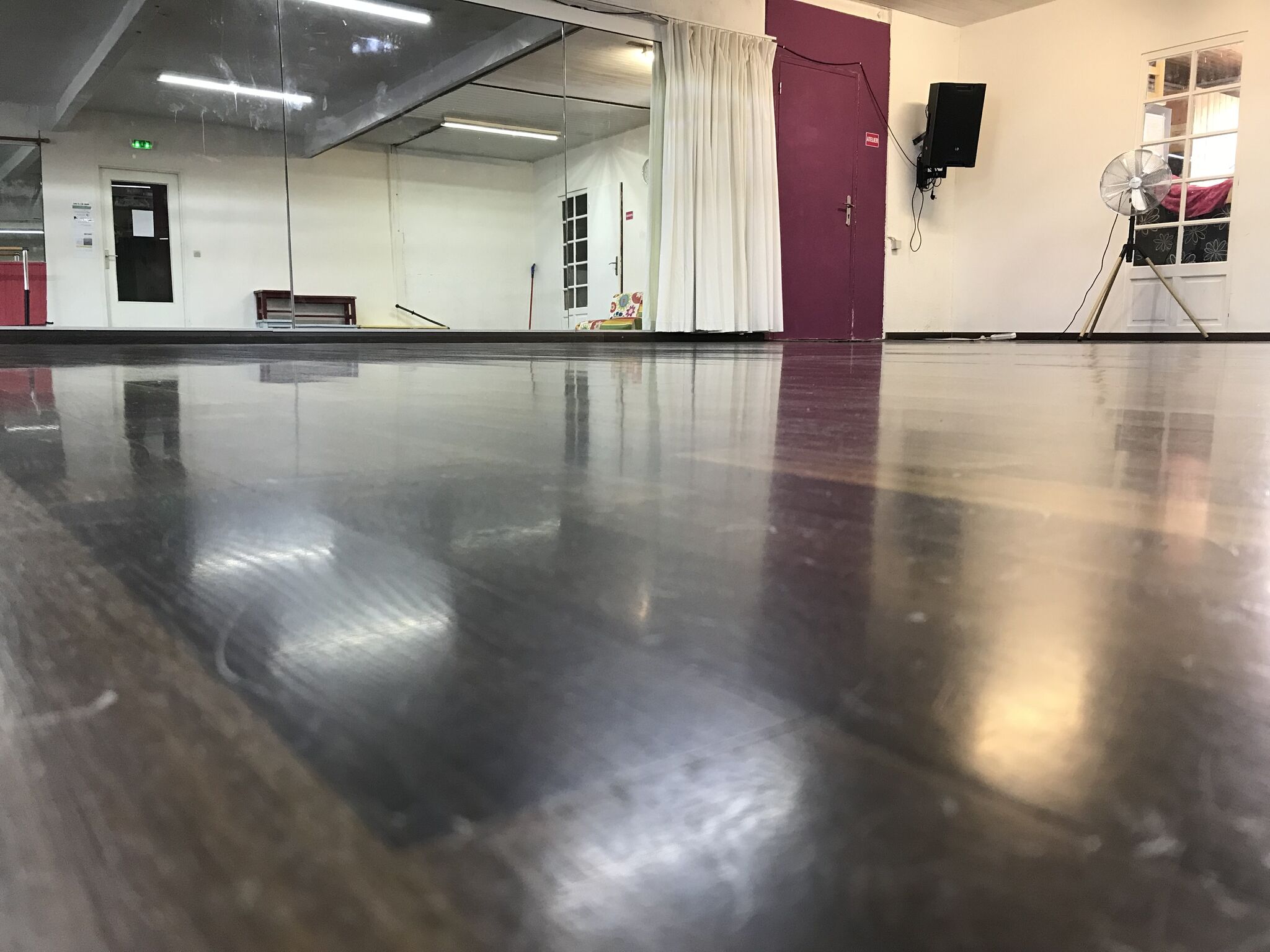 salle danse vide